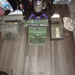 Antique Type Writer 