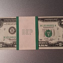Lot of 80 Uncirculated (UNC) 1976 $2 Federal Reserve Notes