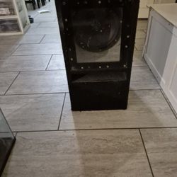 Plexiglass Subwoofer Box With Speaker