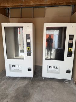 4 Modern Vending Machines for Sale – Digital Screen & Cash/Card Payment