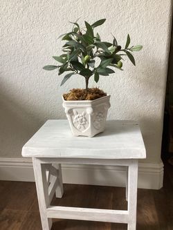 Wood stool kids bathroom step up stool/hard to reach cabinets /plant stand