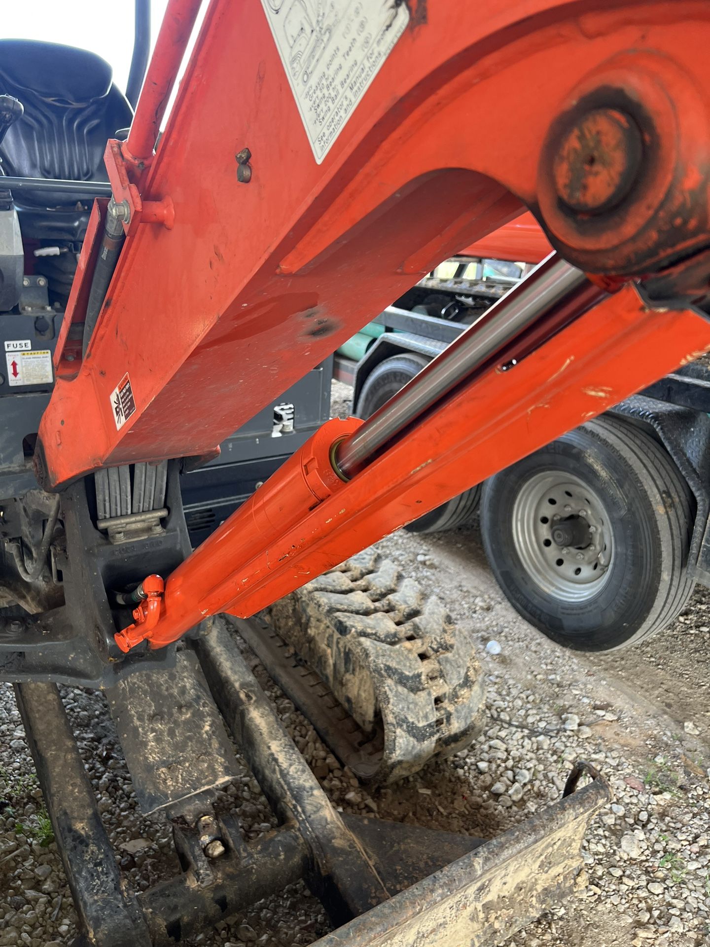 Kubota Mini Excavator KX-71-3 Cylinder