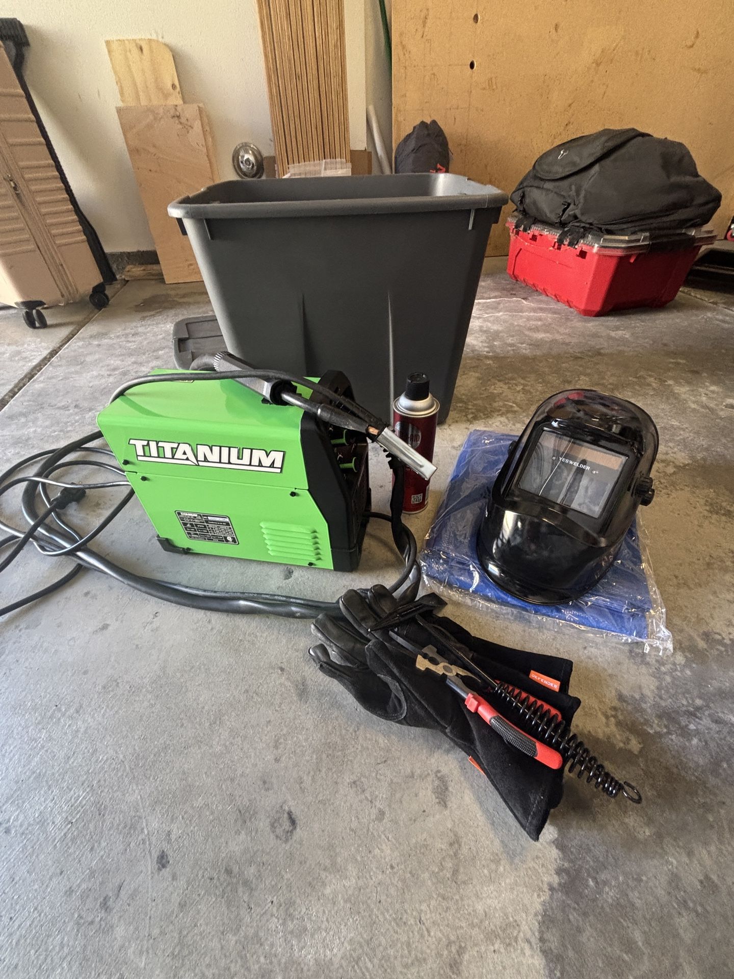 Titanium 125 Flux Welder + Accessories