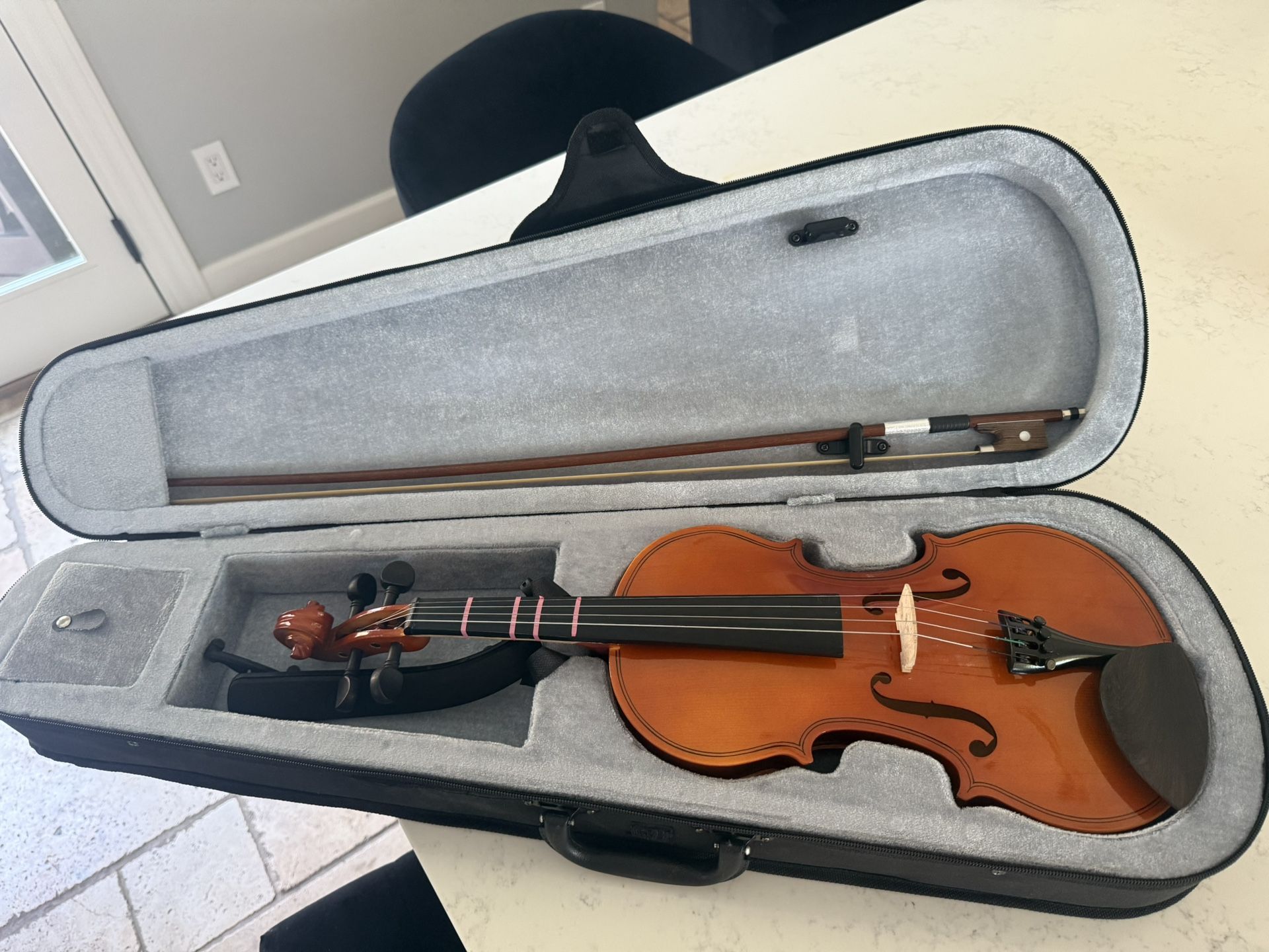 3/4 Amazon Violin