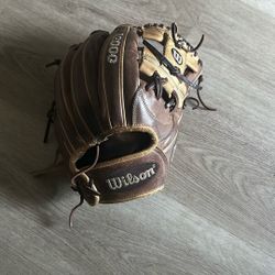 Wilson A2000