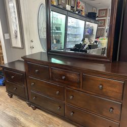 Dresser Set