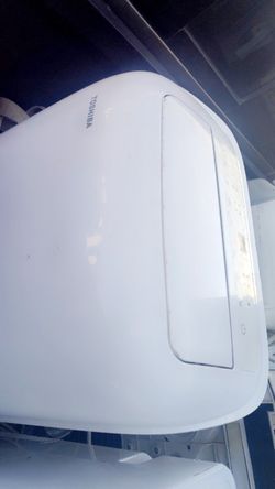 Toshiba 8000 BTU WINDOW AC Unit 