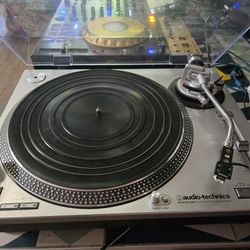 Audio Technica AT-LP120-USB Turntable with Shure M44-7 Stylus