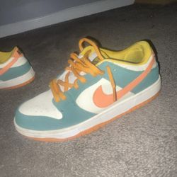 Nike SB Dunk Low