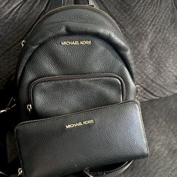 Micheal Kors Backpack With Wallet Good Condition 