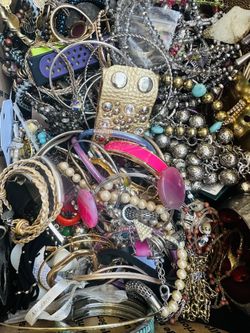 Box Of Jewelry Wearable 