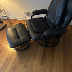 Rocking Chair With Footrest 