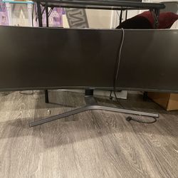 43” Samsung Curved Computer And Gaming Monitor