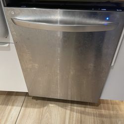 LG Dishwasher - 3 Racks