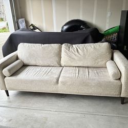 🛋️ Modern Beige Sofa – Like new, Stylish & Solid