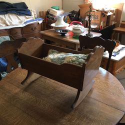 Craftsman Doll Cradle (crib )