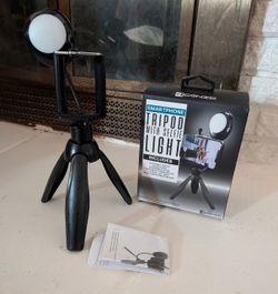 4Conic Smartphone Tripod with Selfie Light