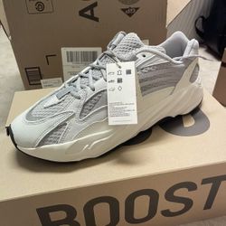 Yeezy 700