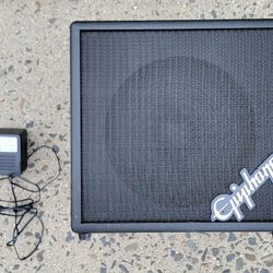 Epiphone Electar 15B 15 watt 10" portable bass amp with power adapter 