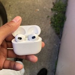 Apple AirPods (3rd Generation)