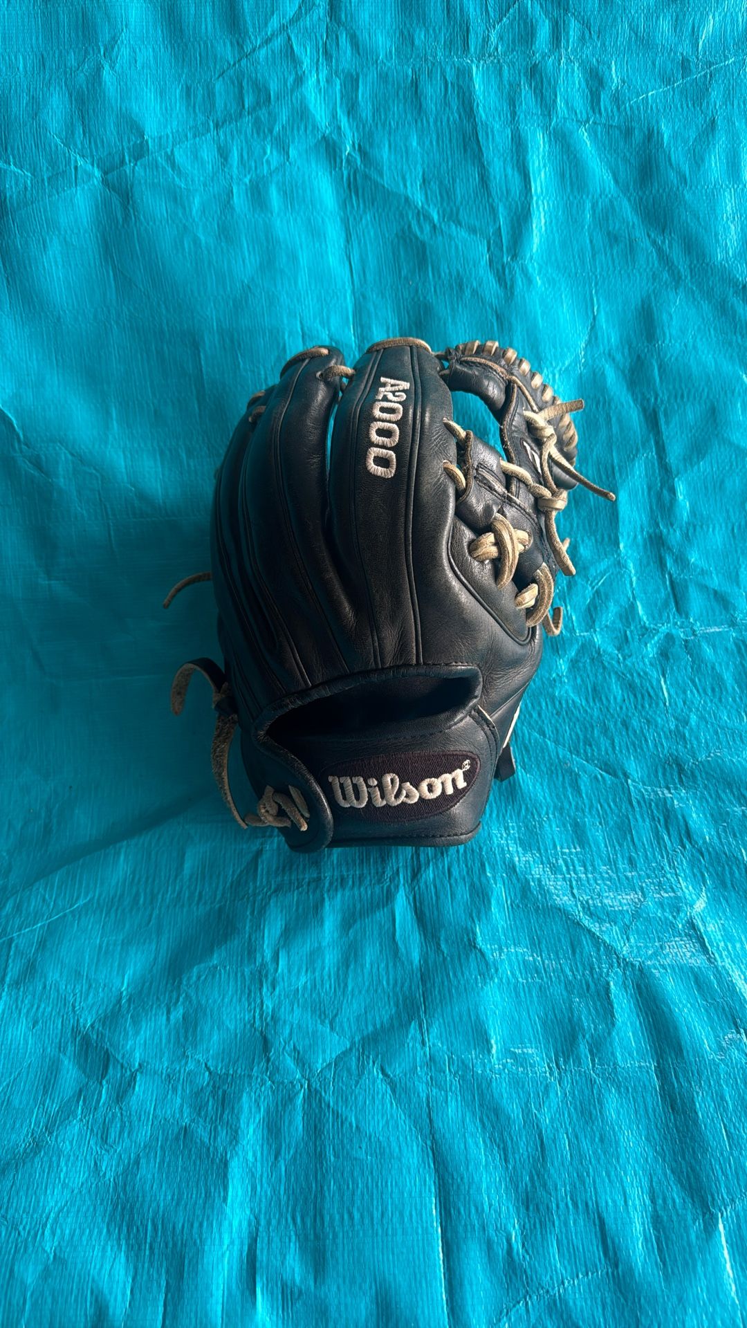 A2000 wilson infielders glove