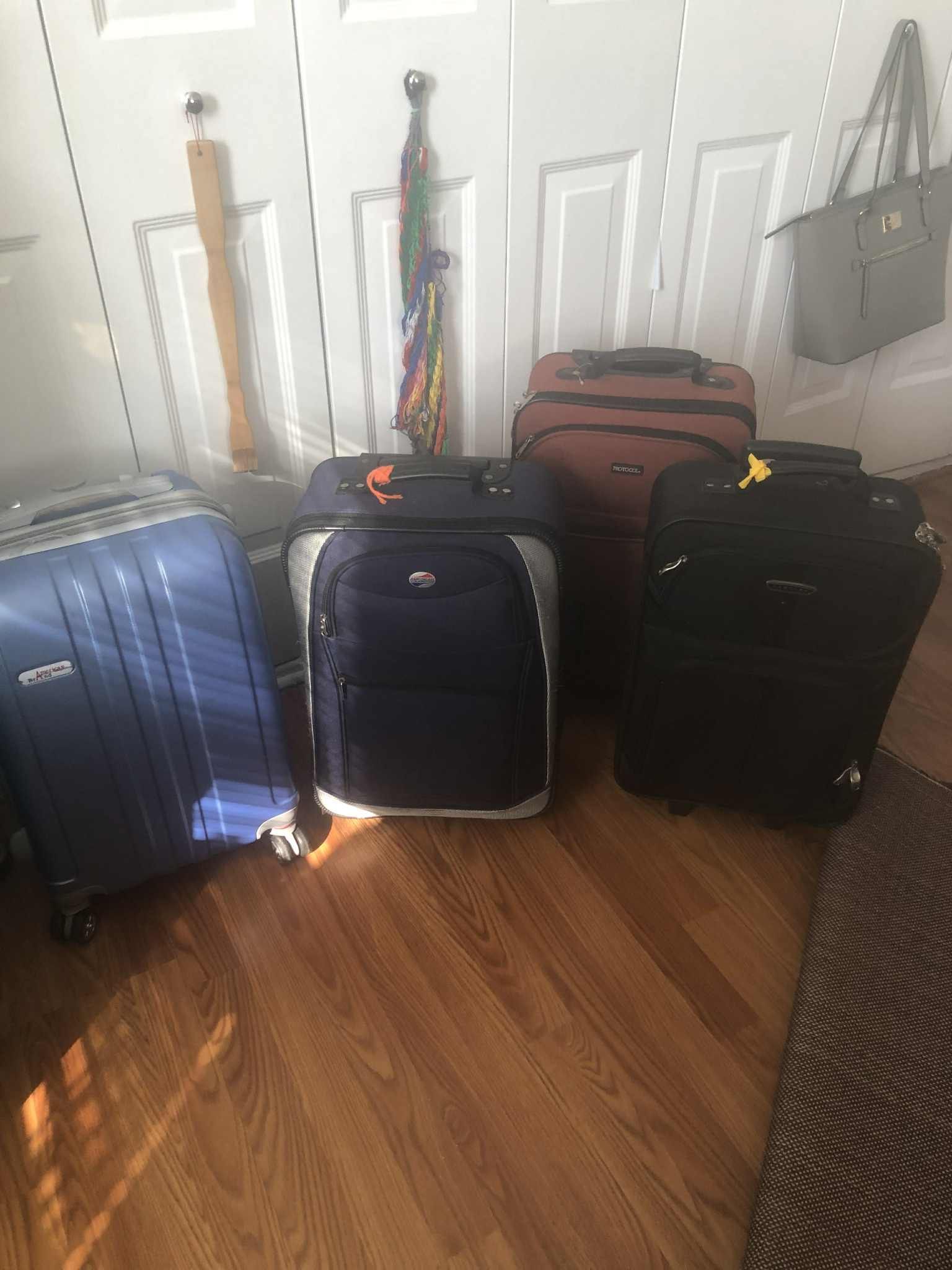 4 Carryon Luggages