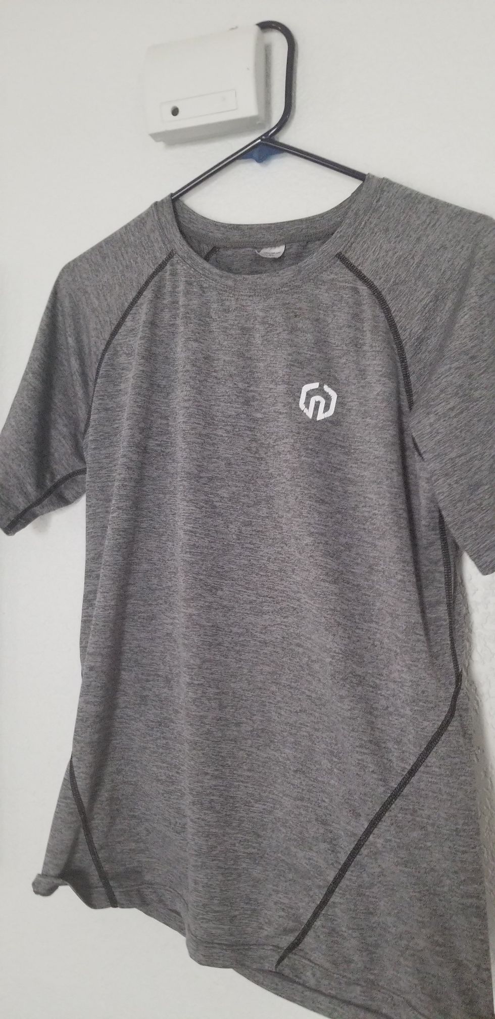 Gray t-shirt for running