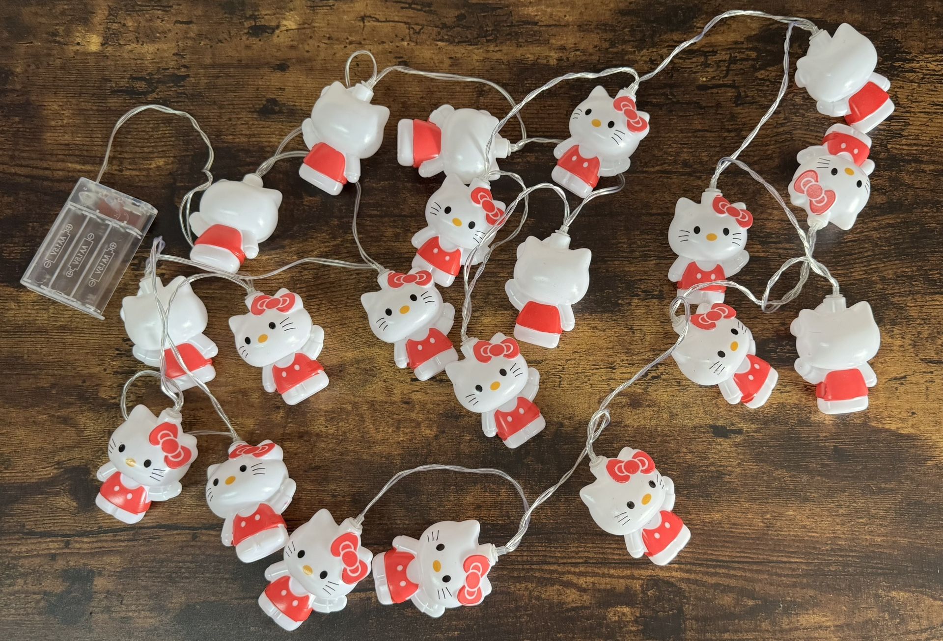 Hello Kitty Battery Operated String Lights no battery cover 130” long Just $7 xox