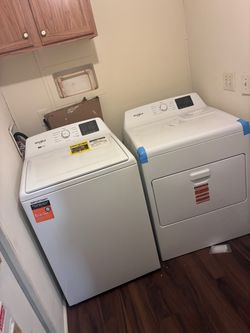 Whirlpool washer and dryer set !
