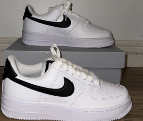 Nike Women's White Trainers