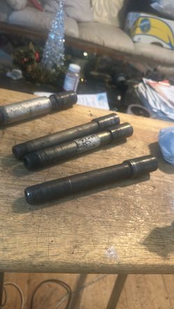 Suzuki Gsxr Front Axle Rear Axle Message With The Year You Need Pictured Our 2001 To 2005