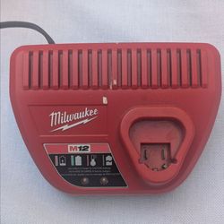 MILWAUKEE 48-59-2401 M12 12V LITHIUM ION BATTERY CHARGER OEM
