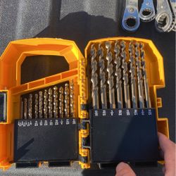 Dewault Drill Bit Set 