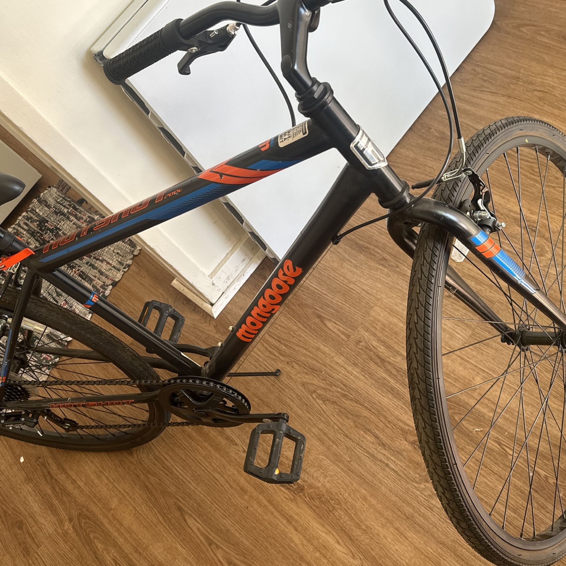 Mongoose hotshot 700c on sale