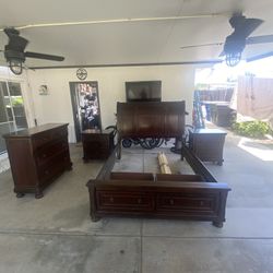 Ashley  Furniture Queen Bedroom Set