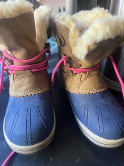 Kids Winter Snow Boots with Faux Fur Lining size 1