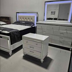 Valentino White Bedroom Set with Led (King/Queen Bed, Dresser, Mirror, Nightstand) Only $39 Down Payment 👉 PLEASE ASK FOR JON GREEN WHEN YOU ARRIVEHo