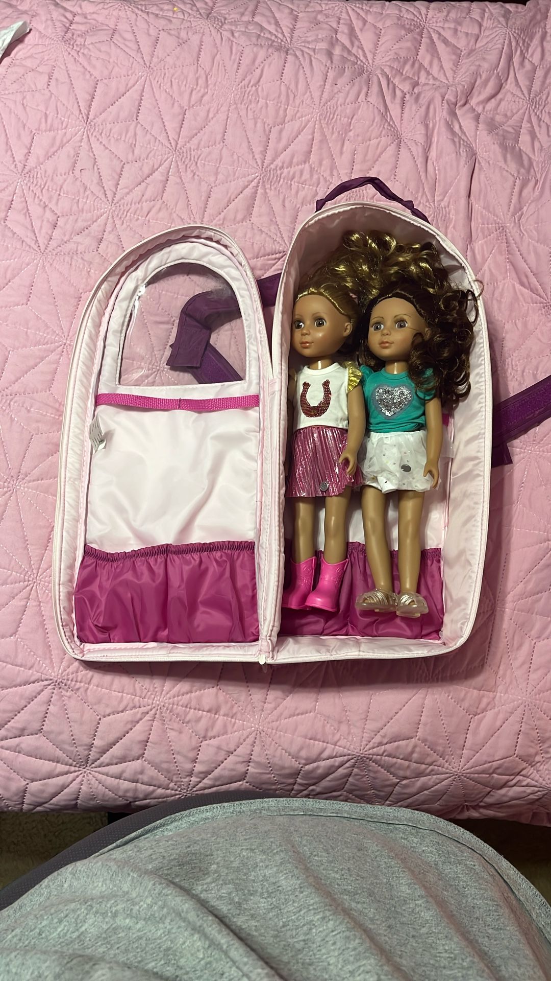Glitter Girl Dolls And Carrying Case