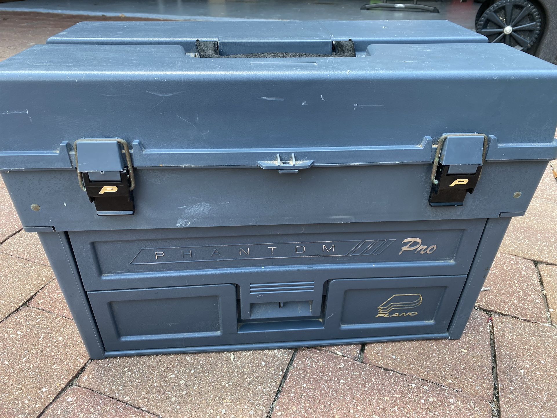 Plano Phantom Pro Tackle Box saltwater/Bass Fishing Lure Storage 21 NICE for Sale in Maitland, FL - OfferUp Plano Phantom Pro Tackle Box saltwater/Bass Fishing Lure Storage 21 NICE for Sale in Maitland, FL - OfferUp