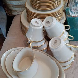 Set of palate golden