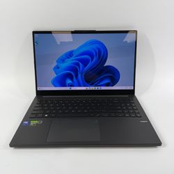 Asus Vivobook Pro 15 Q543M 15.6" Core Ultra 9 185H 2.5GHz 24GB RAM 2TB SSD
