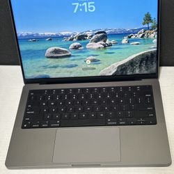 MacBook  Pro 14  2023 M3 / 1TB  ssd 8gb ram 