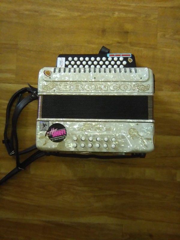 Accordion Tono Sol