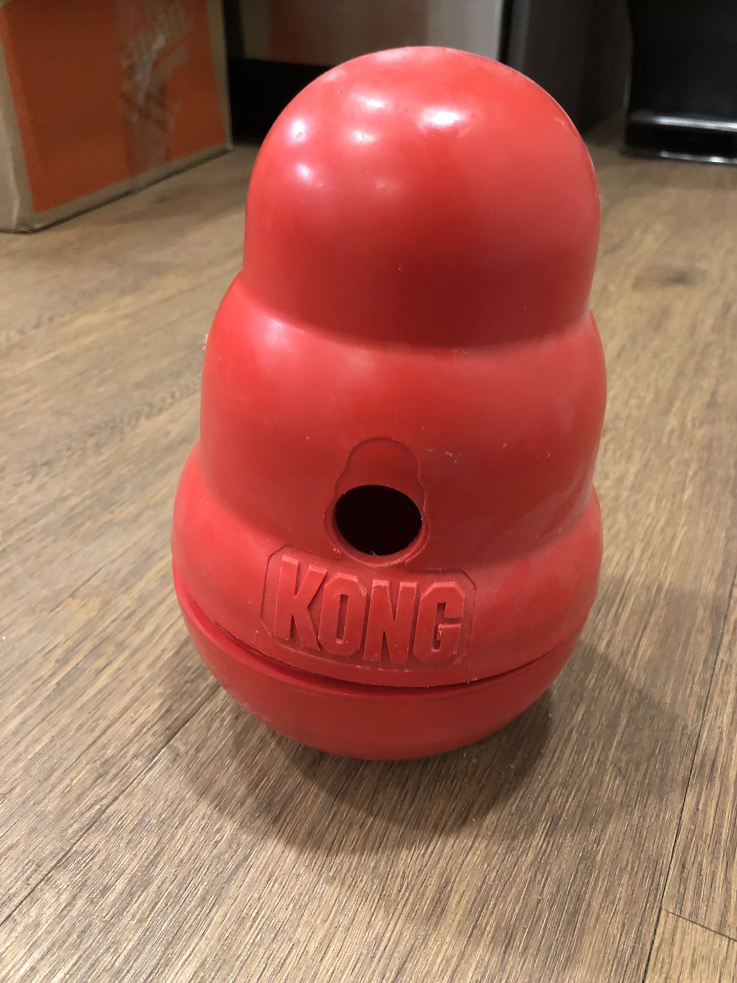 Kong dog feeder (weighted)