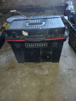 Craftsman tool box with wheels