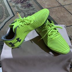Under Armour SG Soccer Cleat Magnetico Control Pro ( Size 7 Mens)