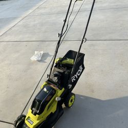 Top Rated RYOBI ONE+ 18V 13 in. Cordless Battery Walk Behind Push Lawn Mower with 4.0 Ah Battery and Charger