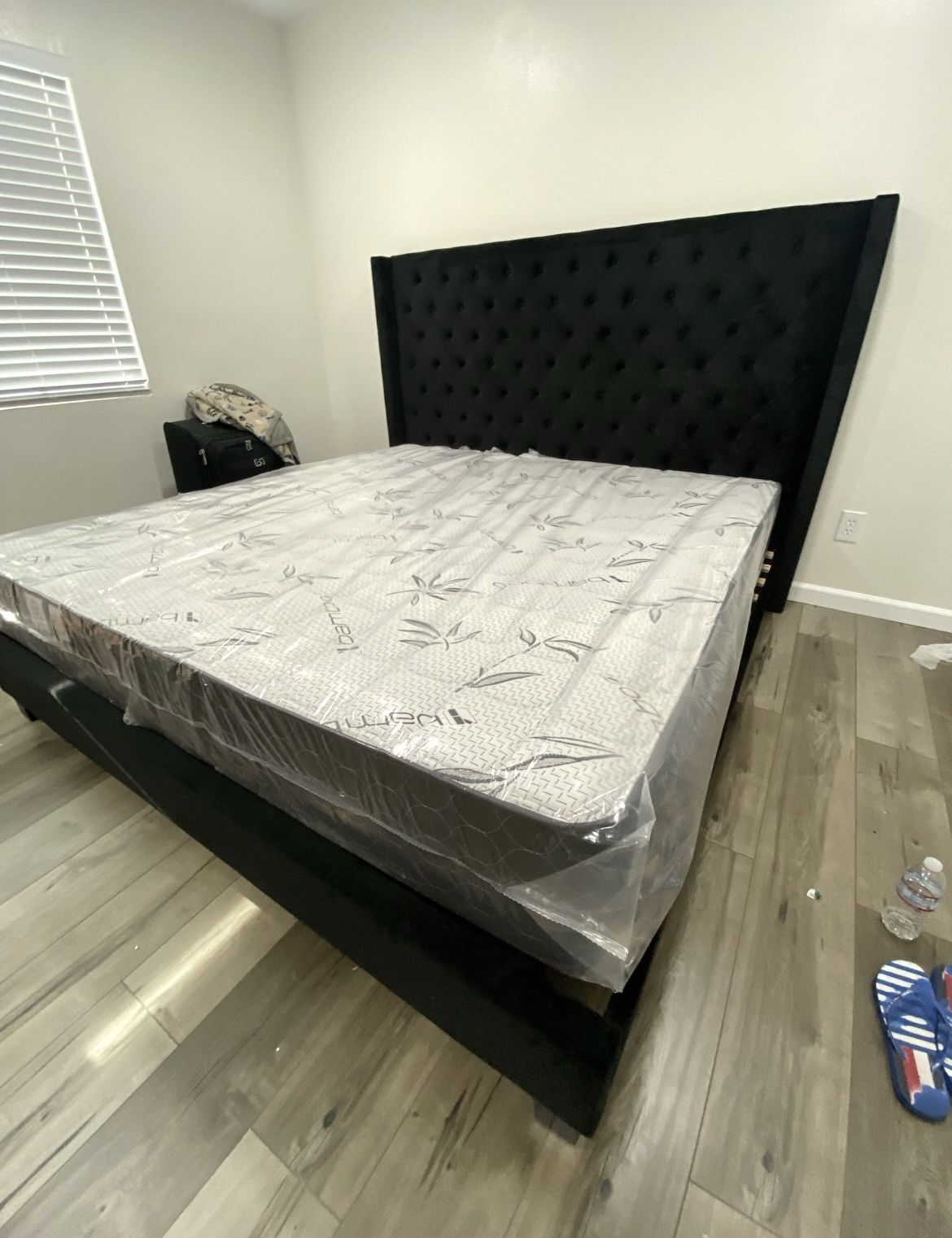 King Bed Frame With MATRESS