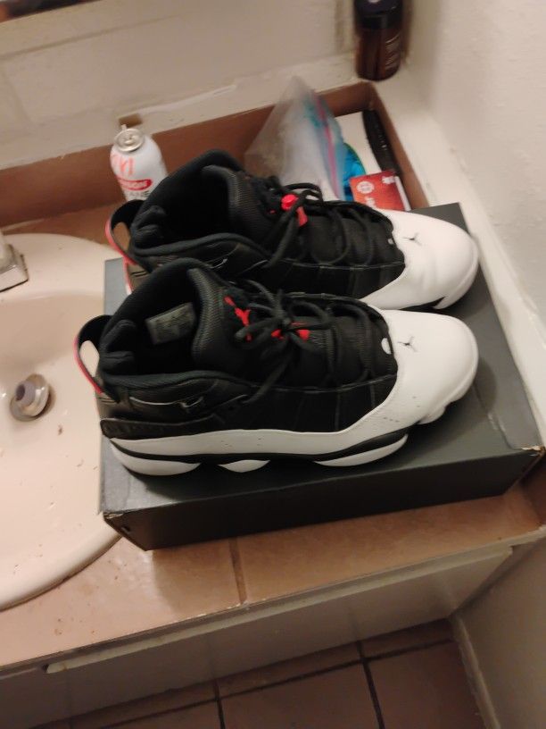 Jordan Retro 6 Rings