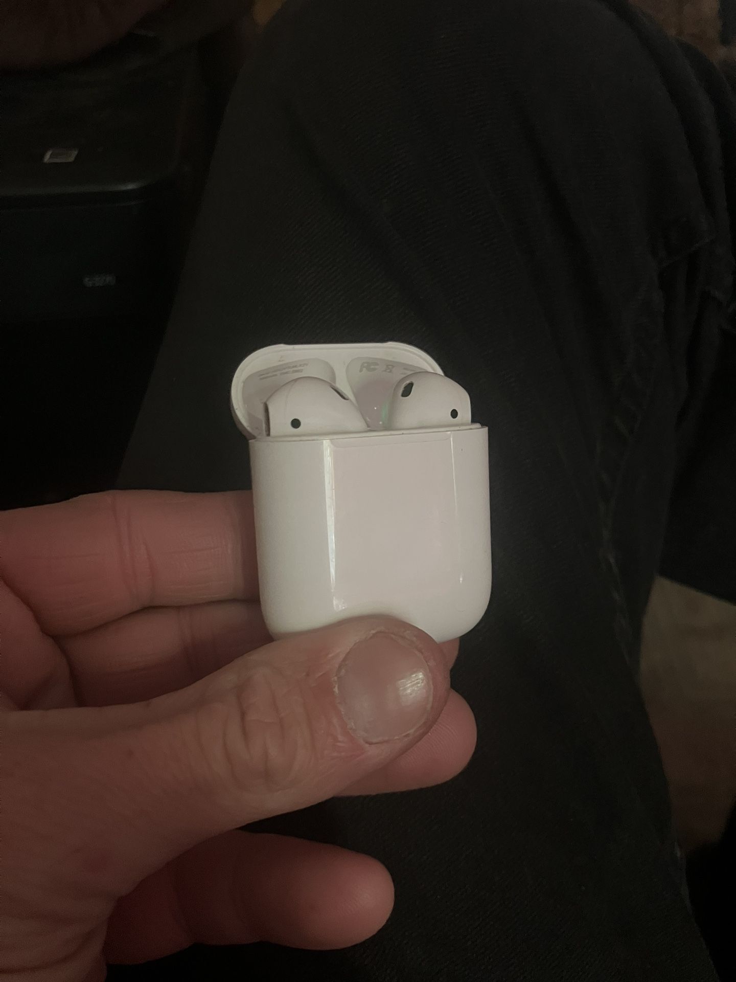 Apple AirPods 2nd Generation